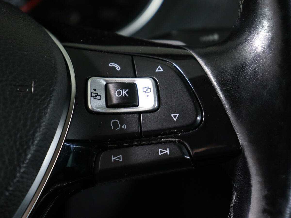 Б/У Фольксваген Тигуан 2017 года. Фото: #22