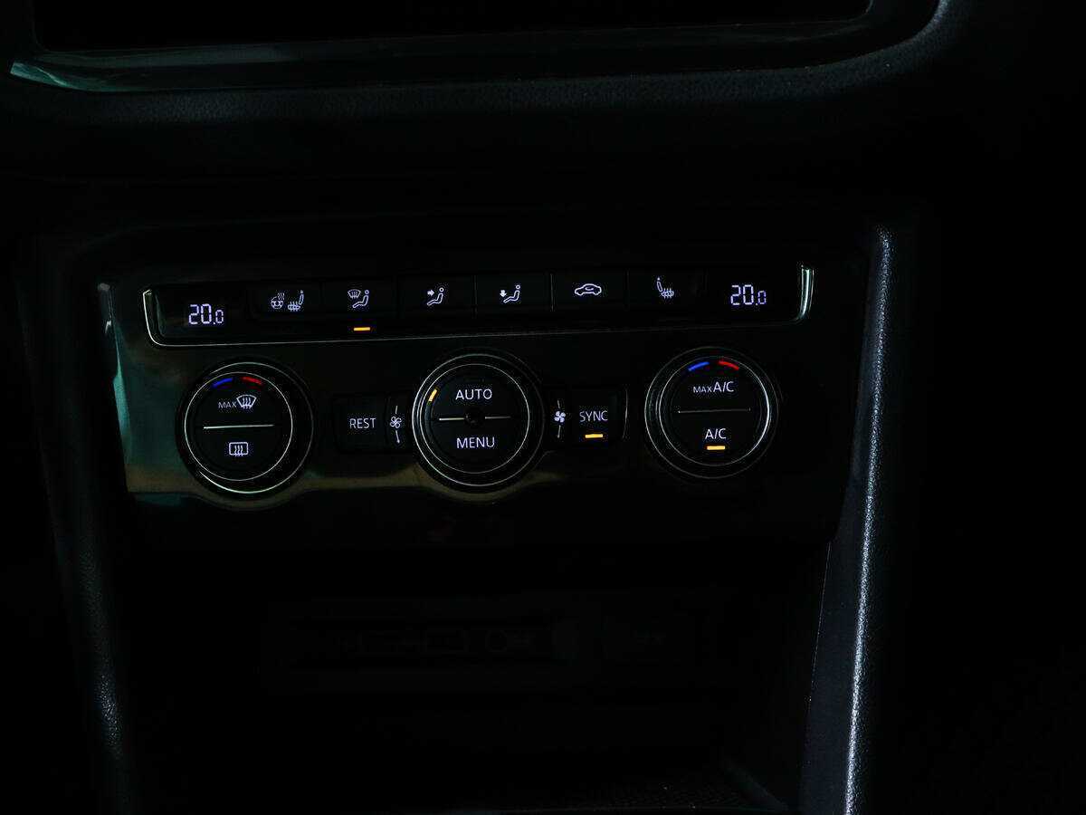 Б/У Фольксваген Тигуан 2019 года. Фото: #15