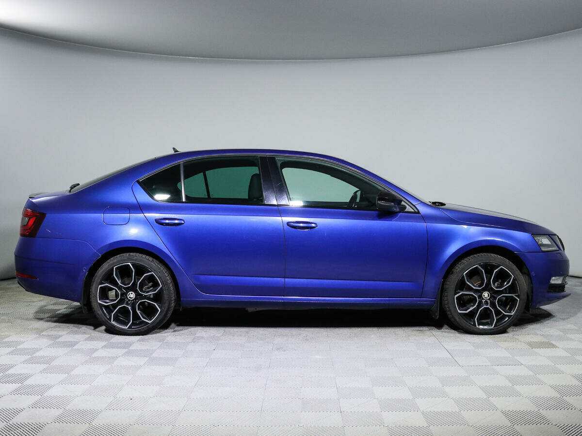 Б/У Шкода Октавия 2020 года. Фото: #3