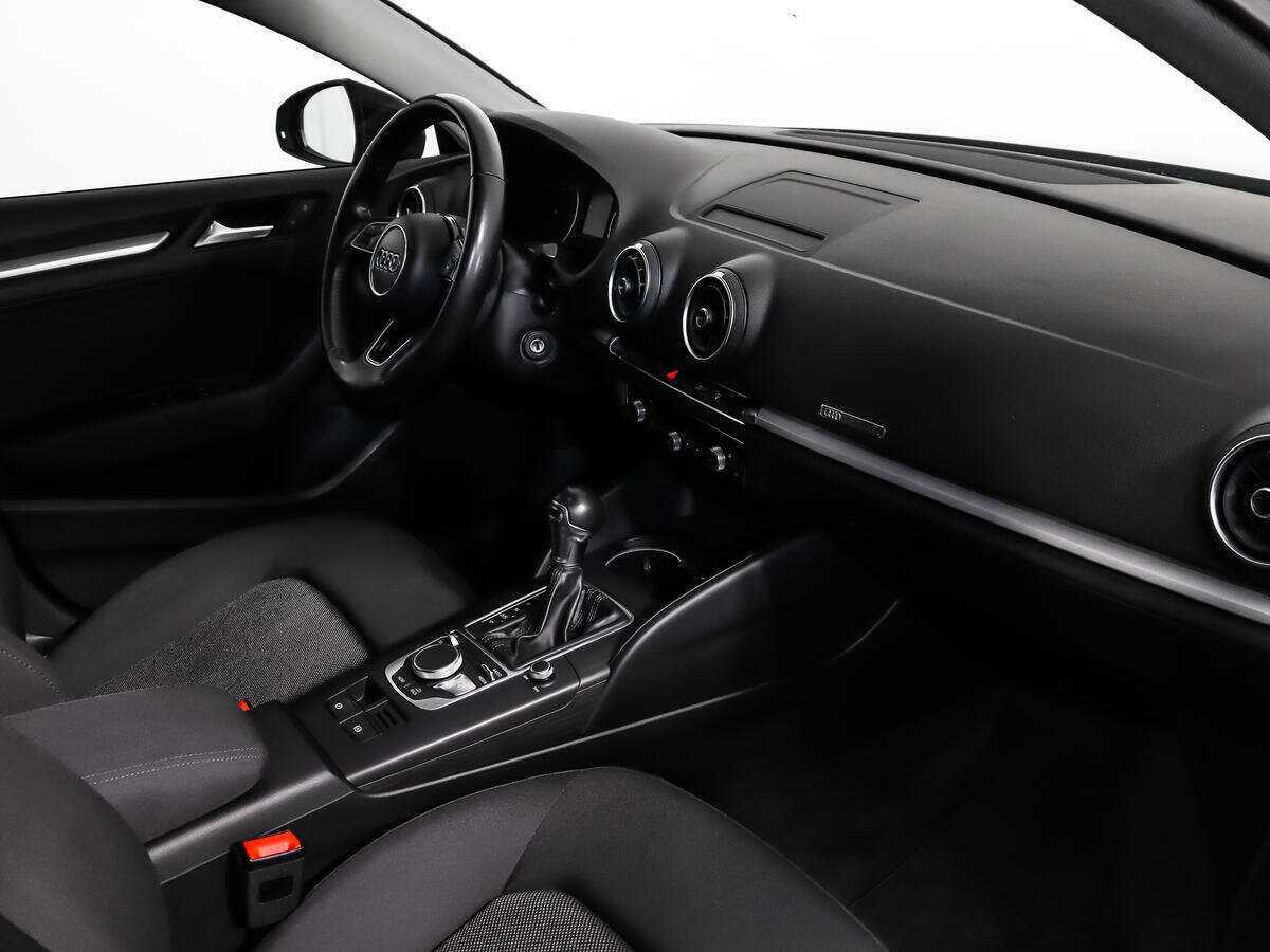 Б/У Ауди А3 2016 года. Фото: #11