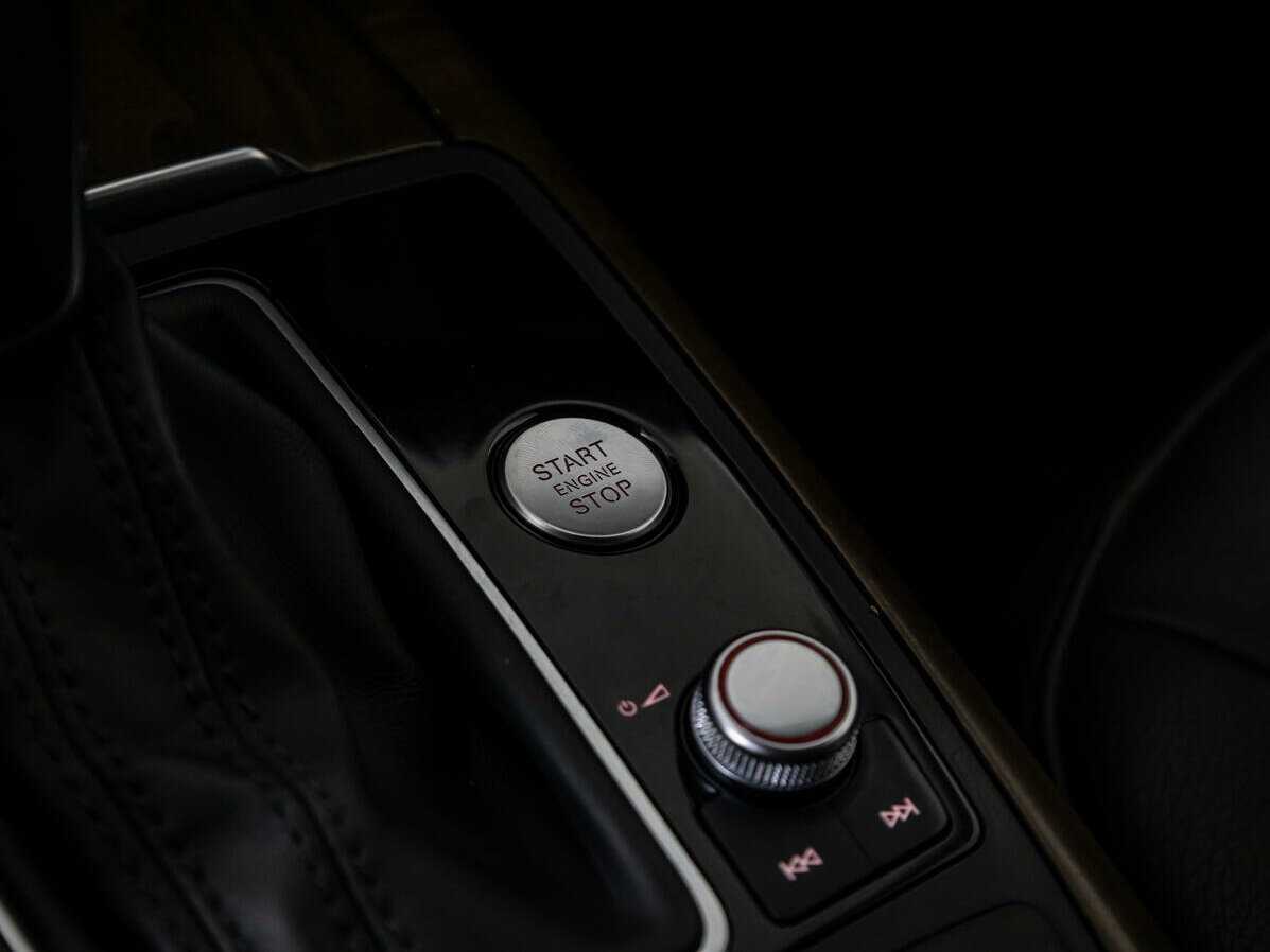 Б/У Ауди А6 2014 года. Фото: #14