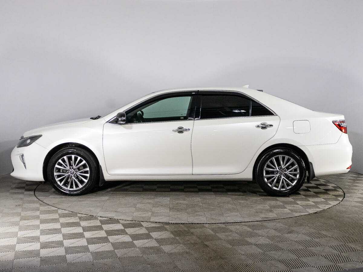 Б/У Тойота Камри 2017 года. Фото: #7