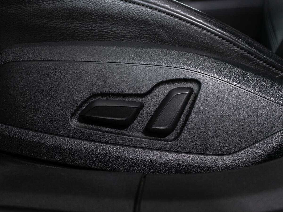 Б/У Ауди А4 2017 года. Фото: #14