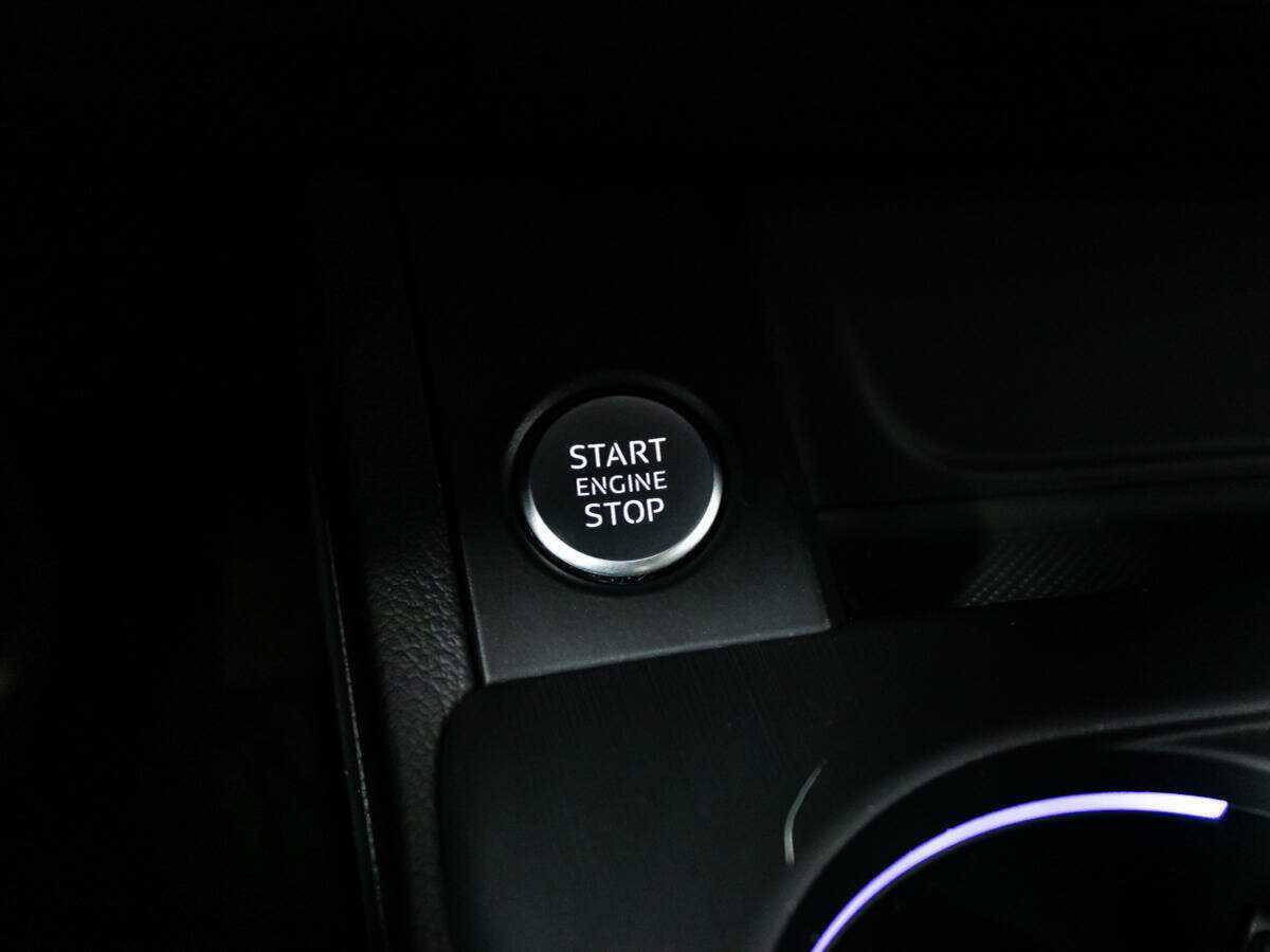 Б/У Ауди А4 2017 года. Фото: #17