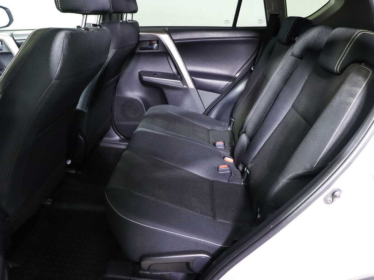 Б/У Тойота Рав4 2018 года. Фото: #6