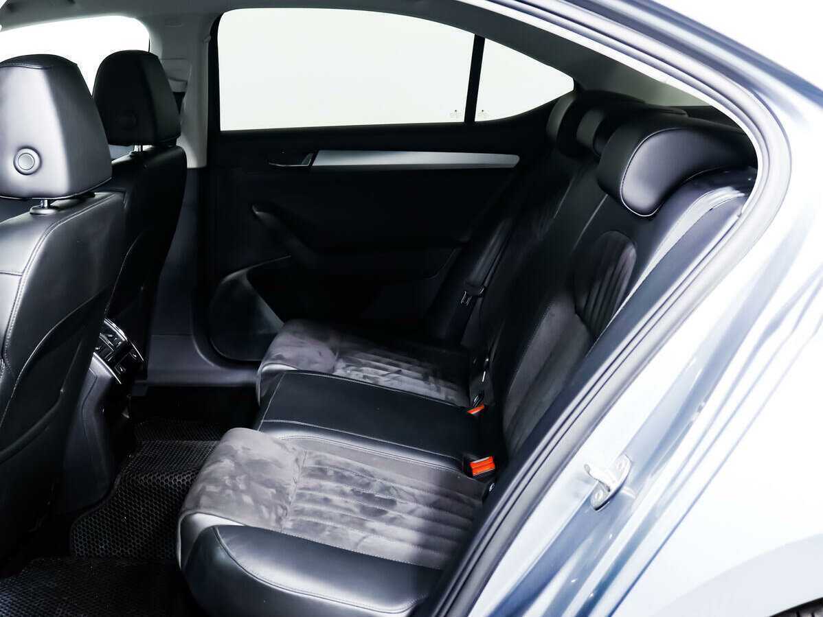 Б/У Шкода Суперб 2017 года. Фото: #9