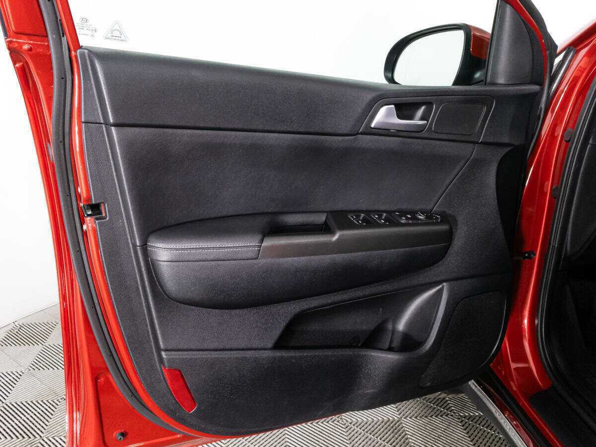 Б/У Киа Спортейдж 2020 года. Фото: #25