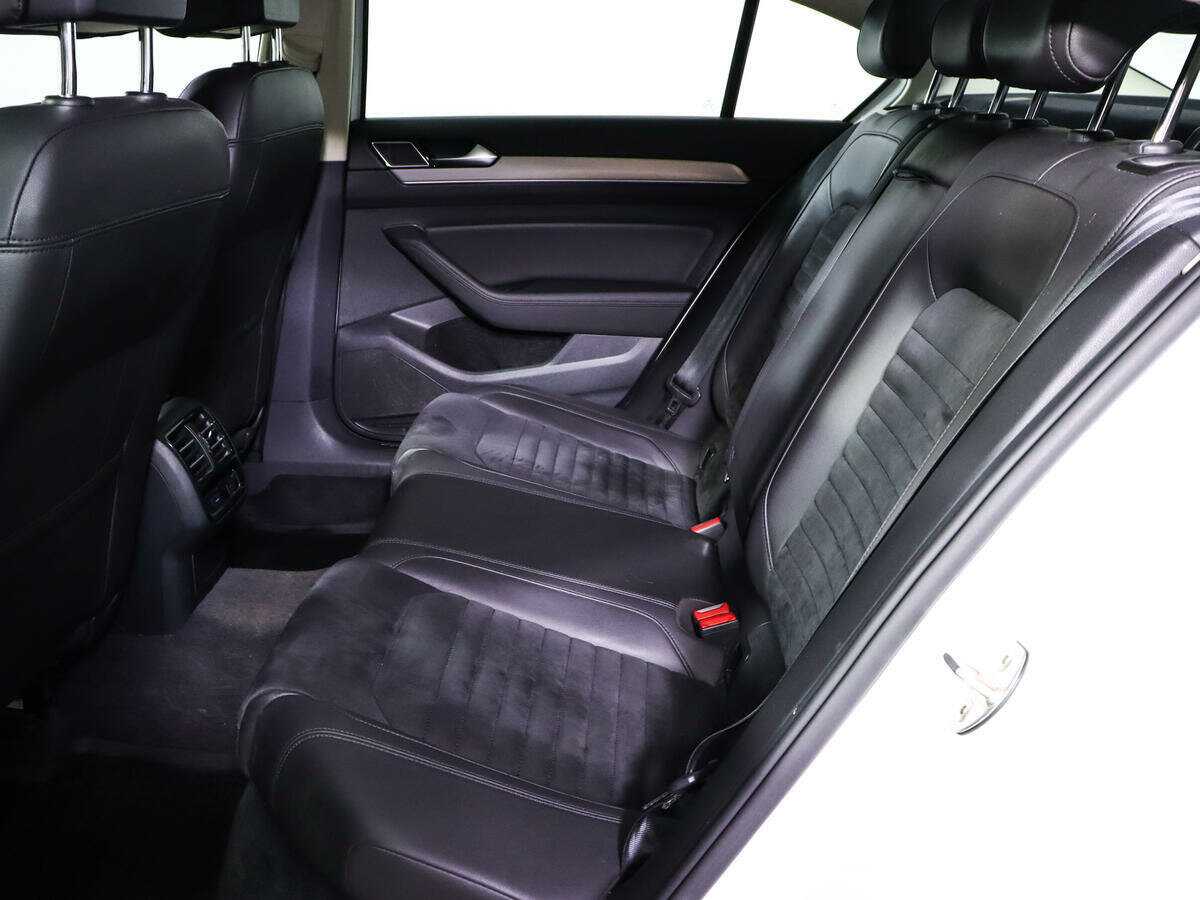 Б/У Фольксваген Пассат 2016 года. Фото: #7