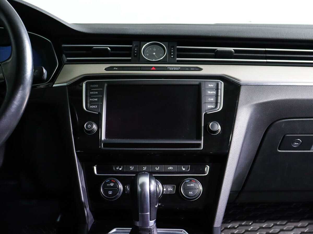 Б/У Фольксваген Пассат 2016 года. Фото: #10