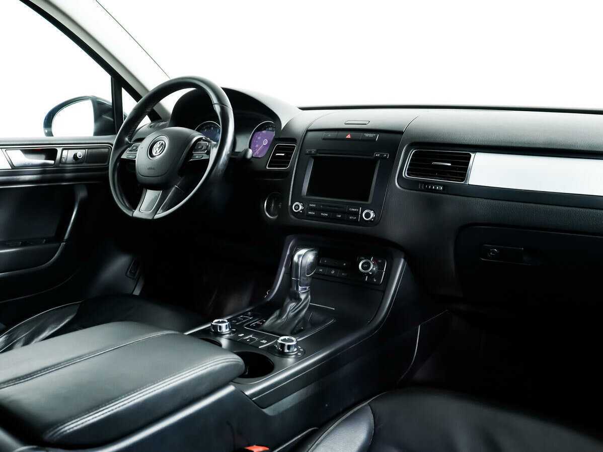 Б/У Фольксваген Туарег 2013 года. Фото: #8