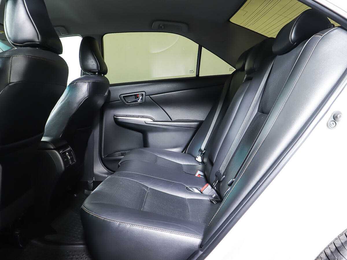 Б/У Тойота Камри 2017 года. Фото: #9