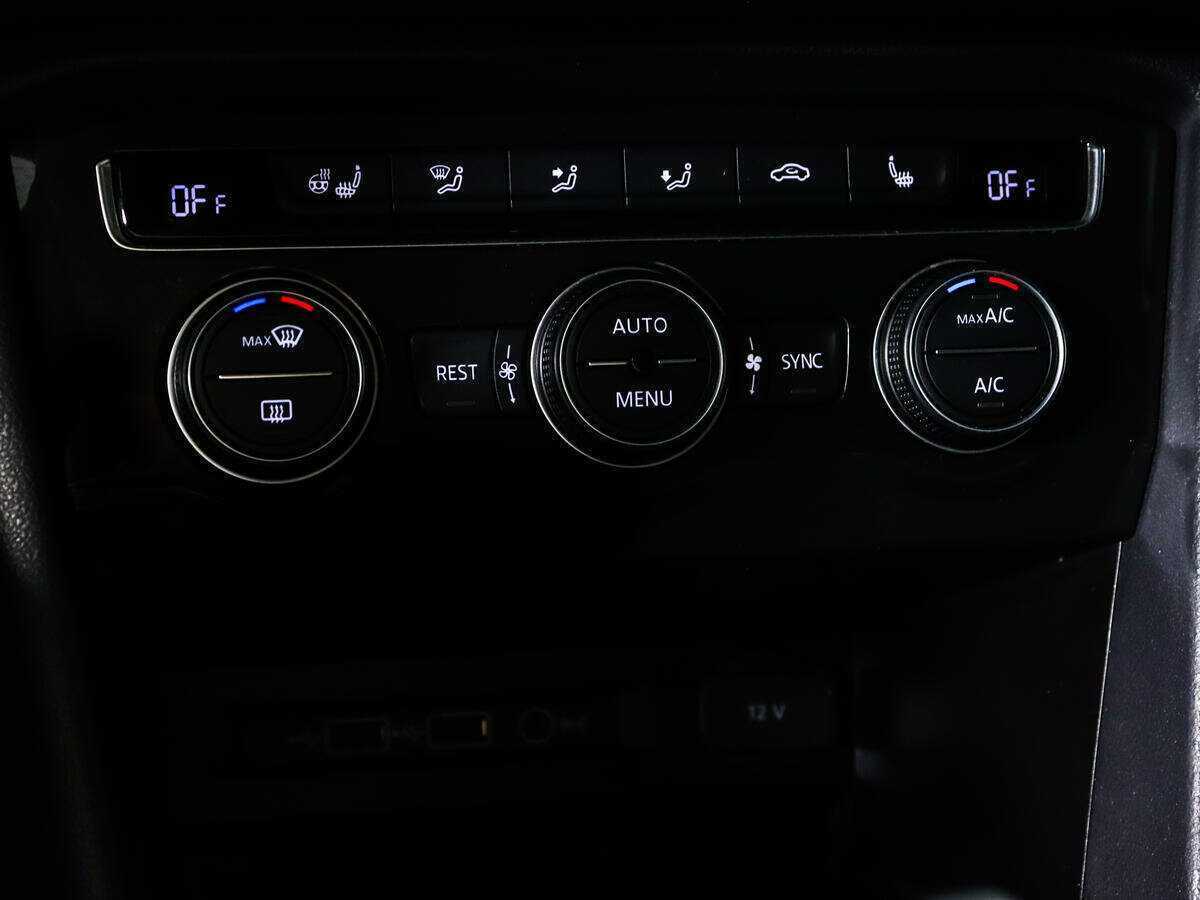 Б/У Фольксваген Тигуан 2020 года. Фото: #15