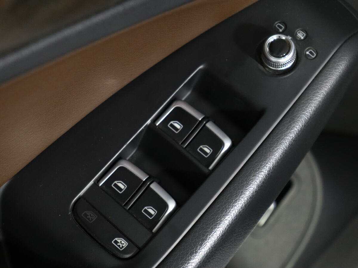 Б/У Ауди К5 2015 года. Фото: #17