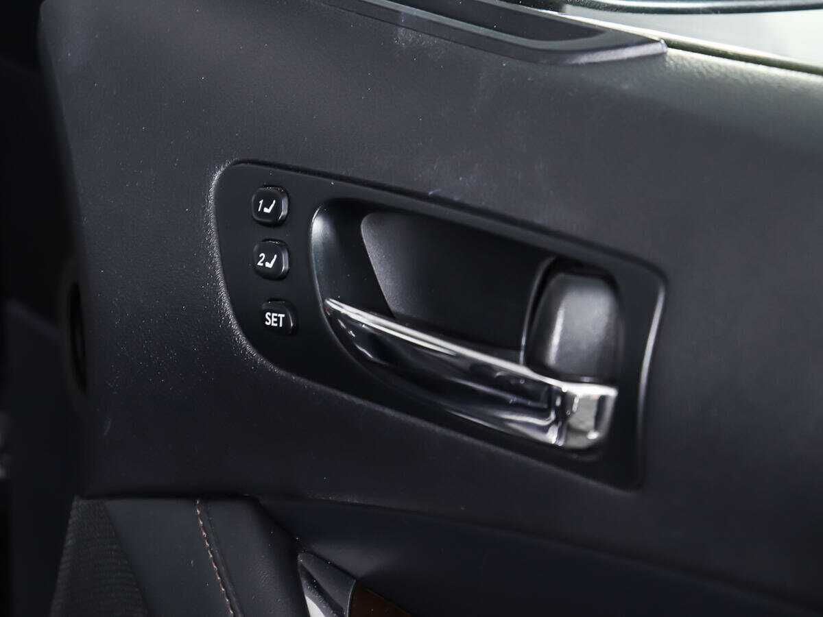 Б/У Лексус ЕС 2012 года. Фото: #16