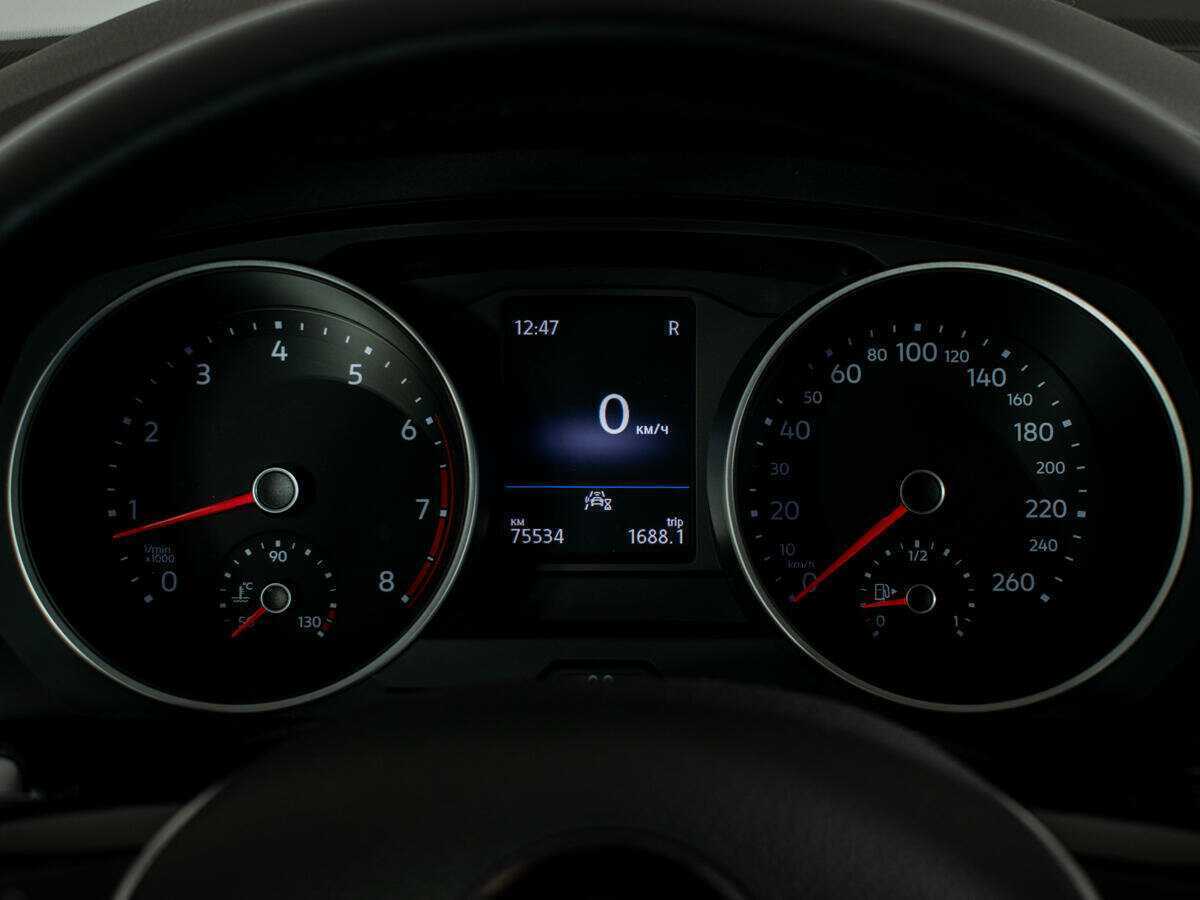 Б/У Фольксваген Тигуан 2020 года. Фото: #9