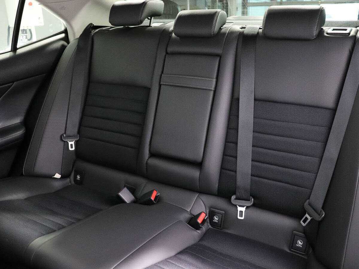 Б/У Лексус ИС 2015 года. Фото: #13