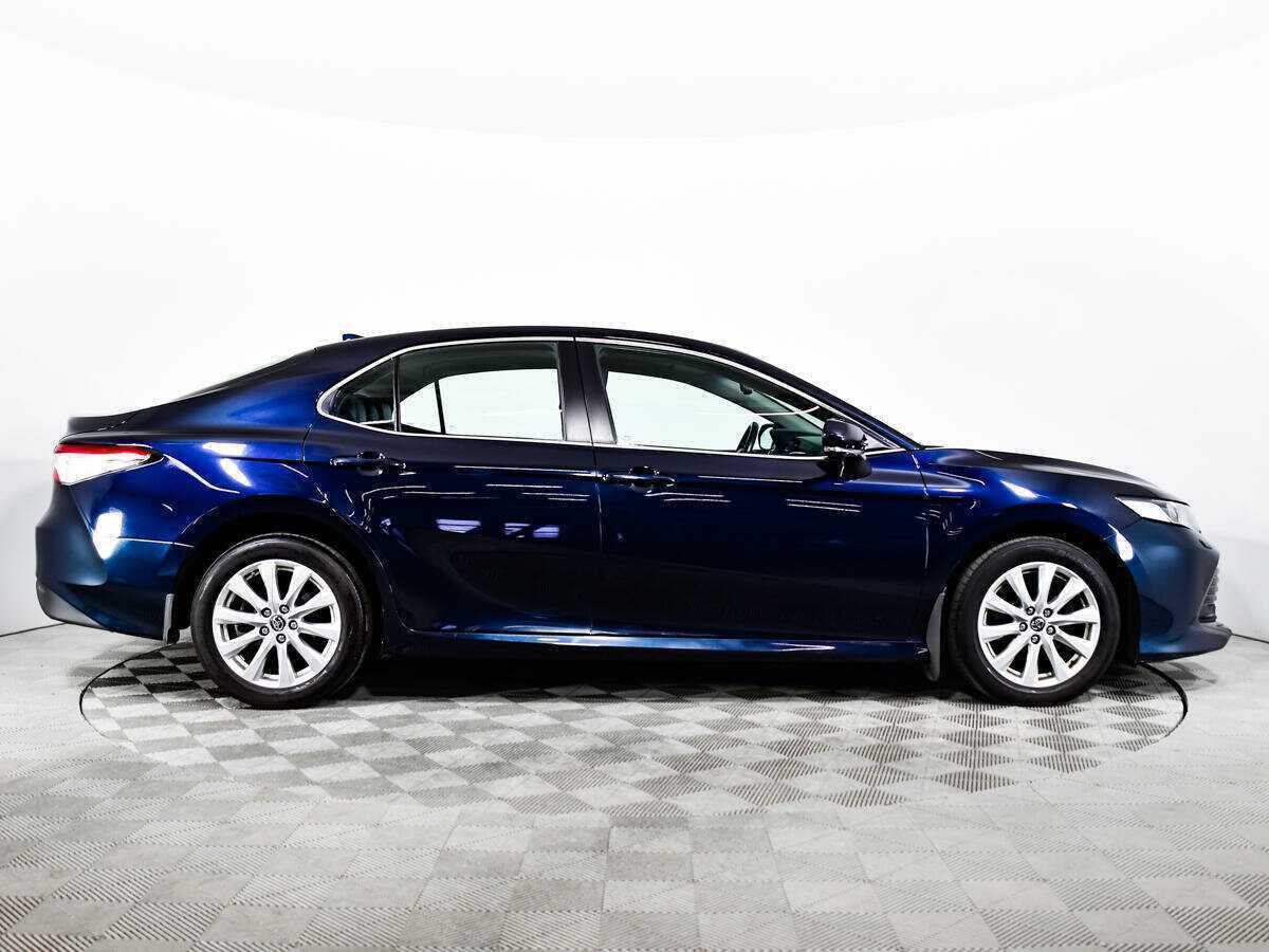 Б/У Тойота Камри 2019 года. Фото: #3