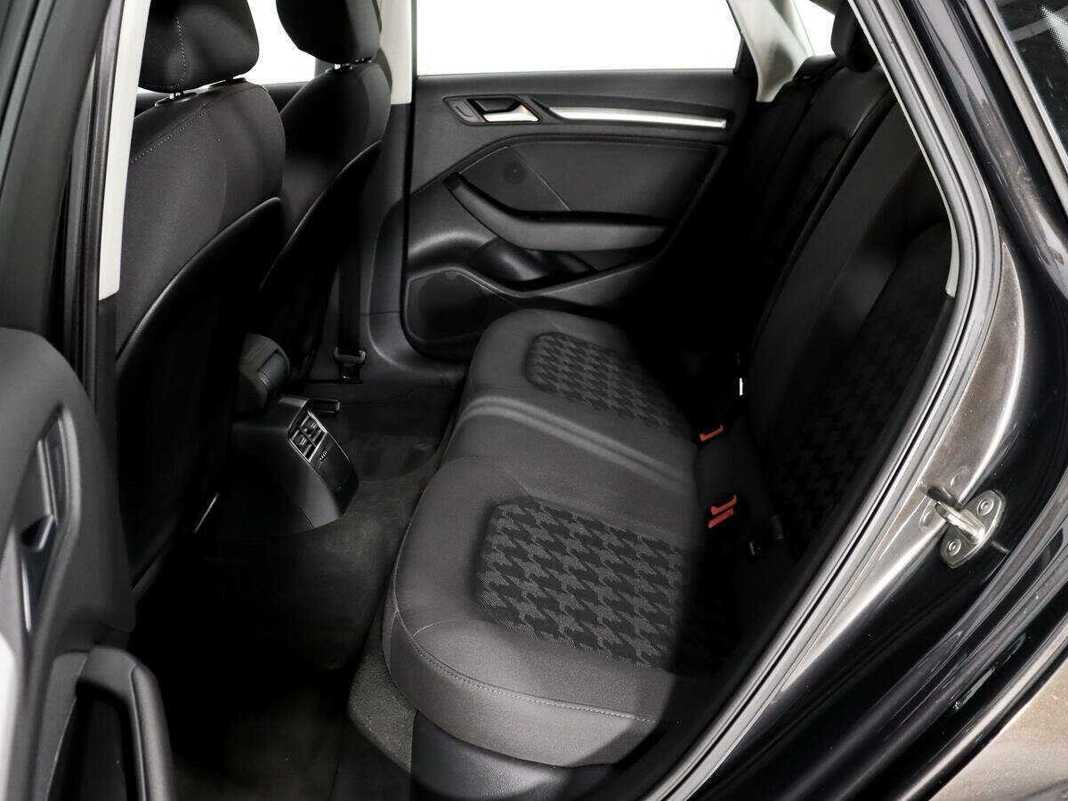 Б/У Ауди А3 2015 года. Фото: #9