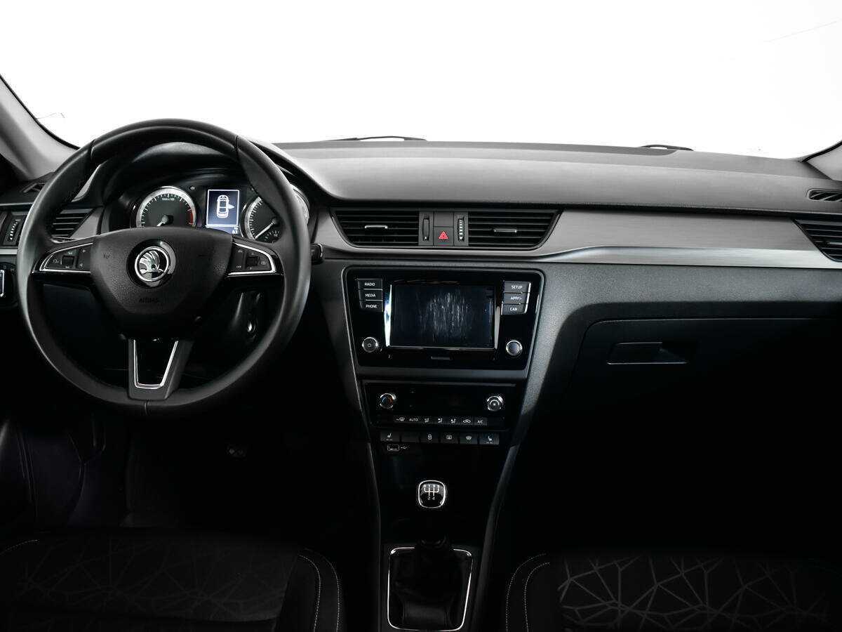 Б/У Шкода Рапид 2019 года. Фото: #11