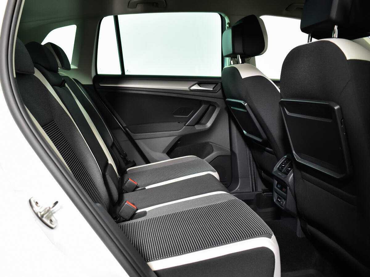 Б/У Фольксваген Тигуан 2019 года. Фото: #8