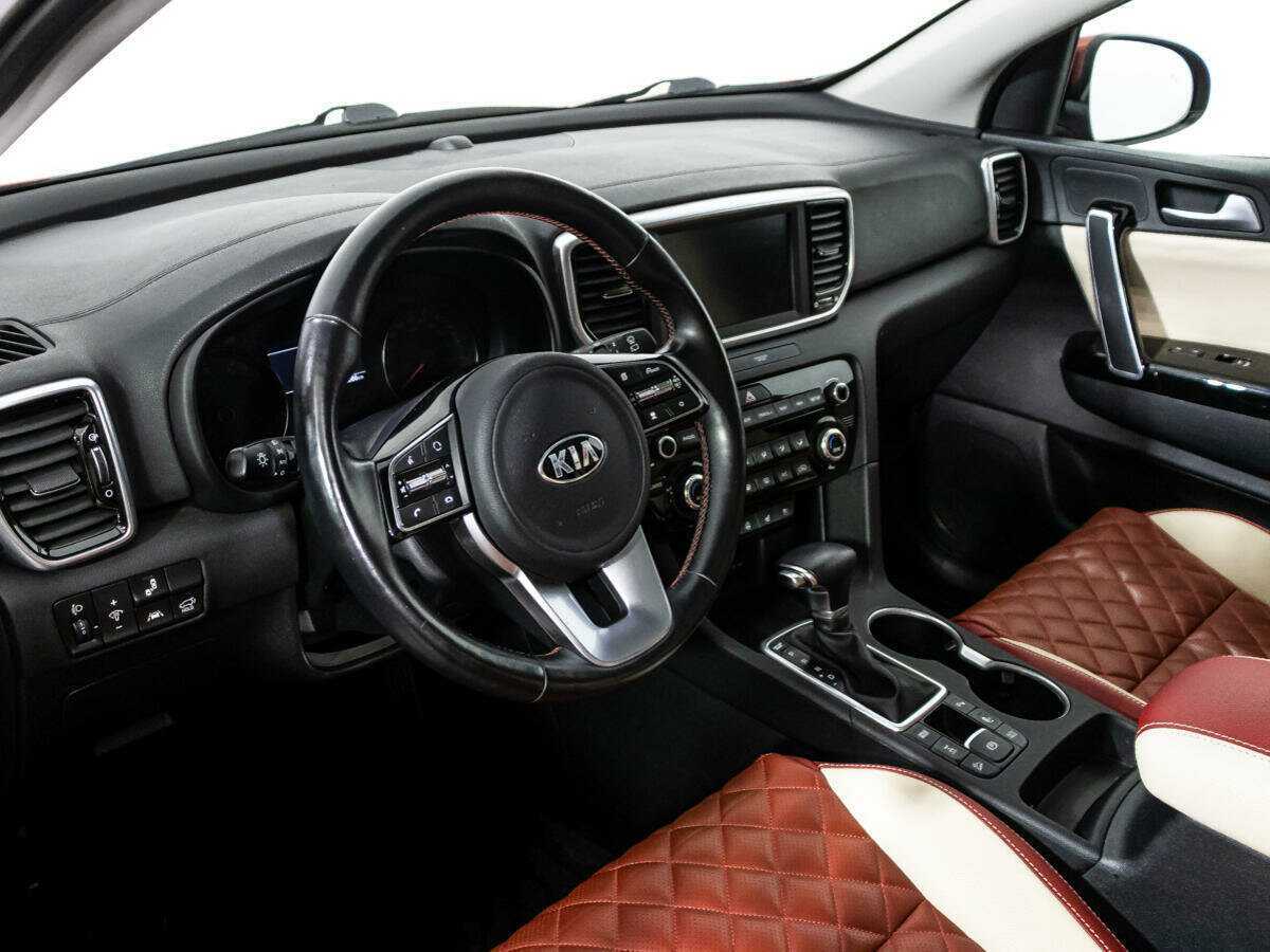 Б/У Киа Спортейдж 2020 года. Фото: #10