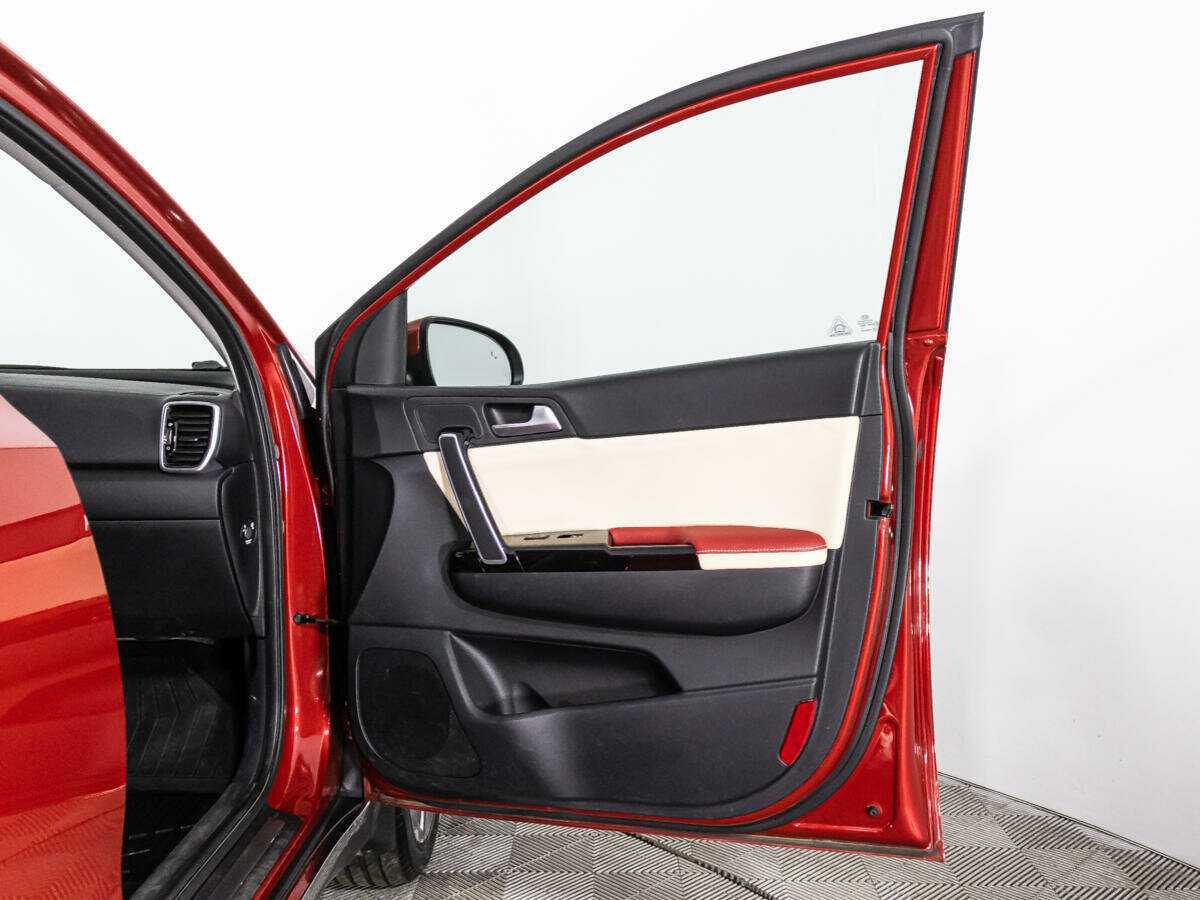 Б/У Киа Спортейдж 2020 года. Фото: #31