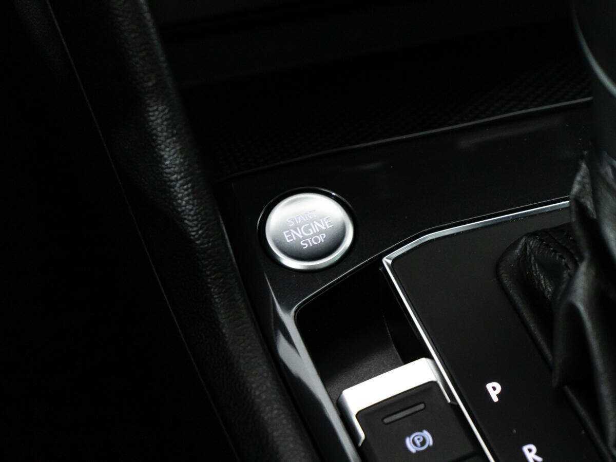 Б/У Фольксваген Тигуан 2018 года. Фото: #16