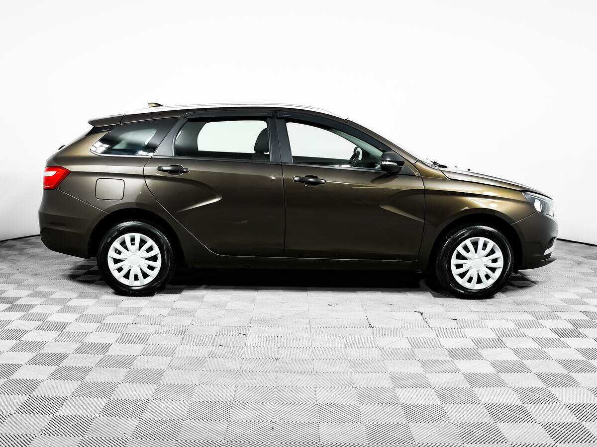 Б/У Лада (ВАЗ) Веста 2021 года. Фото: #3