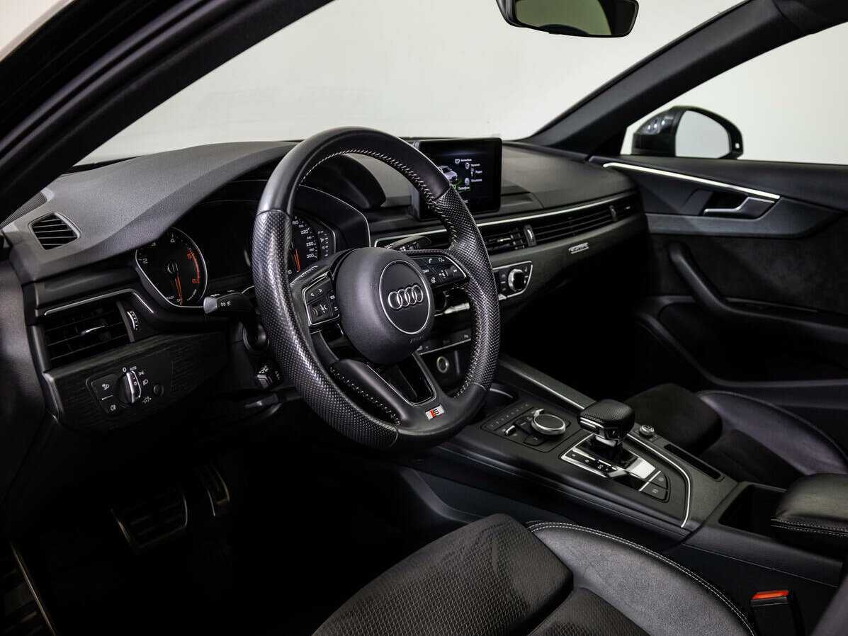 Б/У Ауди А4 2019 года. Фото: #8