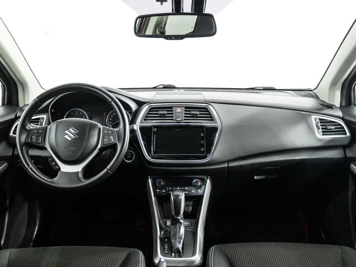 Б/У Сузуки С-Икс4 2021 года. Фото: #12