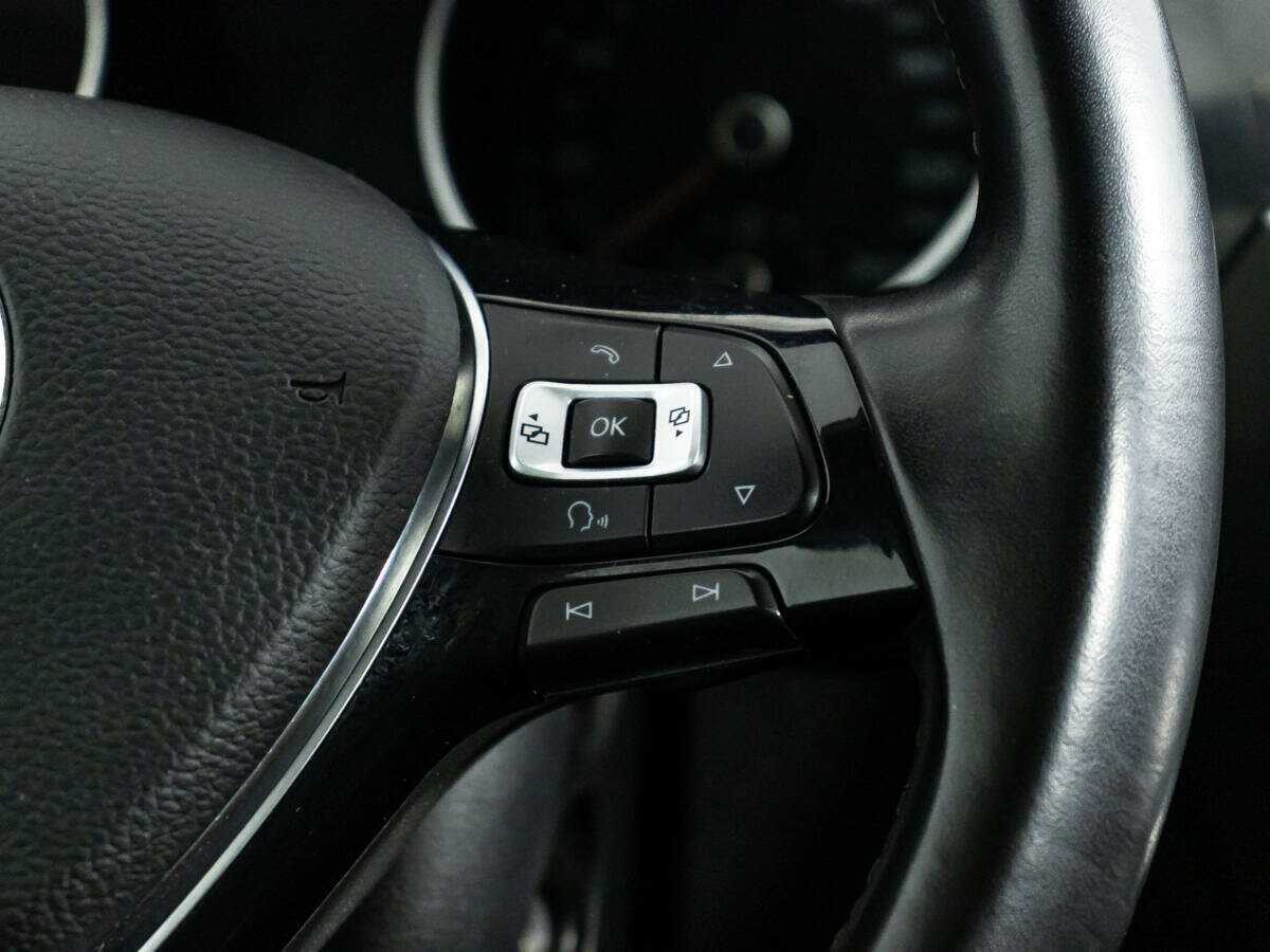 Б/У Фольксваген Тигуан 2018 года. Фото: #19