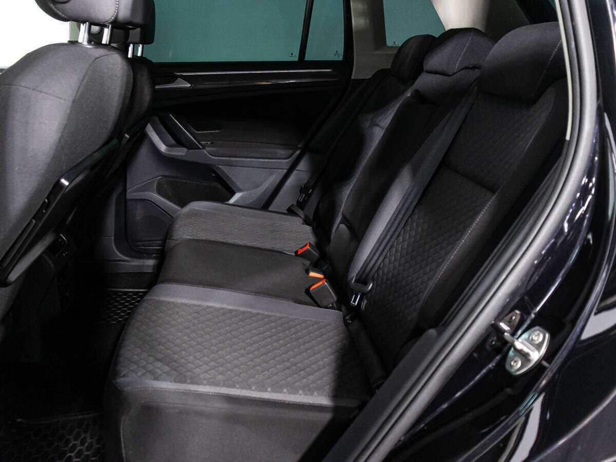 Б/У Фольксваген Тигуан 2017 года. Фото: #9