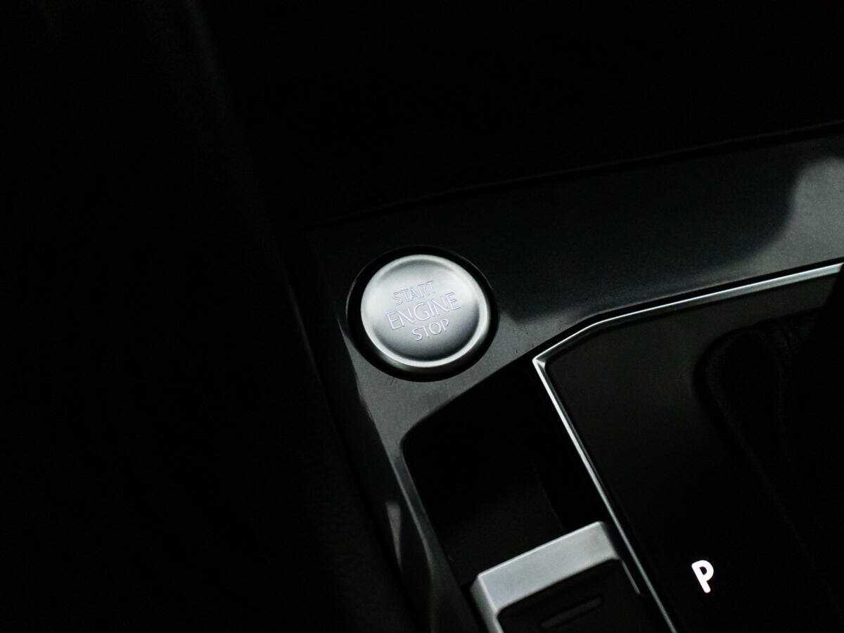 Б/У Фольксваген Тигуан 2017 года. Фото: #18