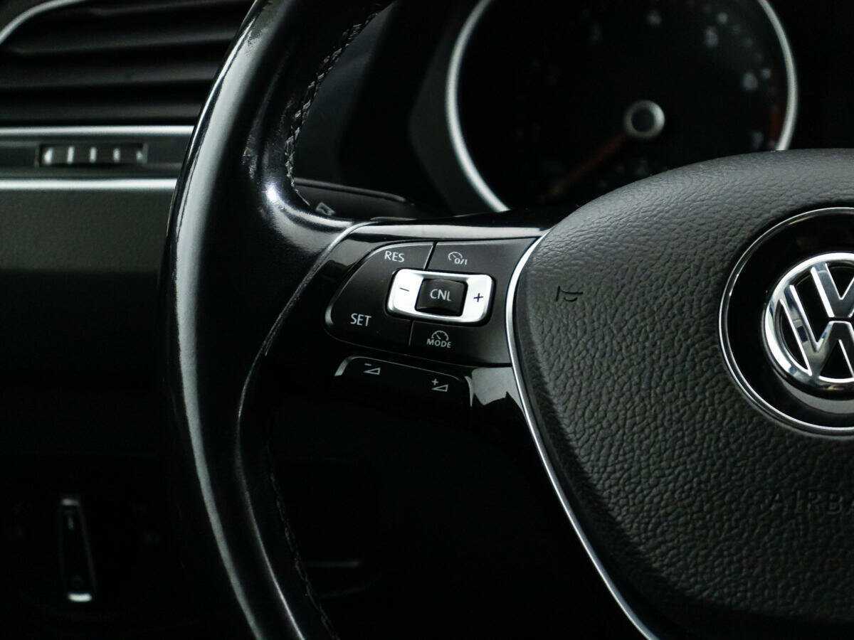 Б/У Фольксваген Тигуан 2017 года. Фото: #20