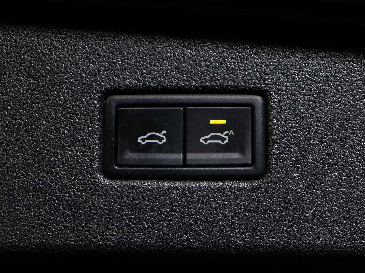 Б/У Фольксваген Тигуан 2018 года. Фото: #15