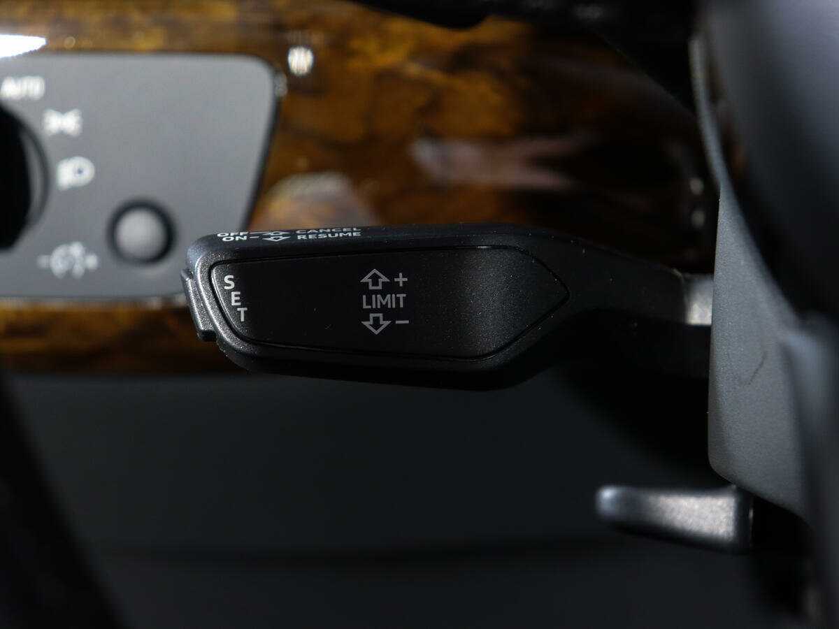 Б/У Ауди А4 2016 года. Фото: #18