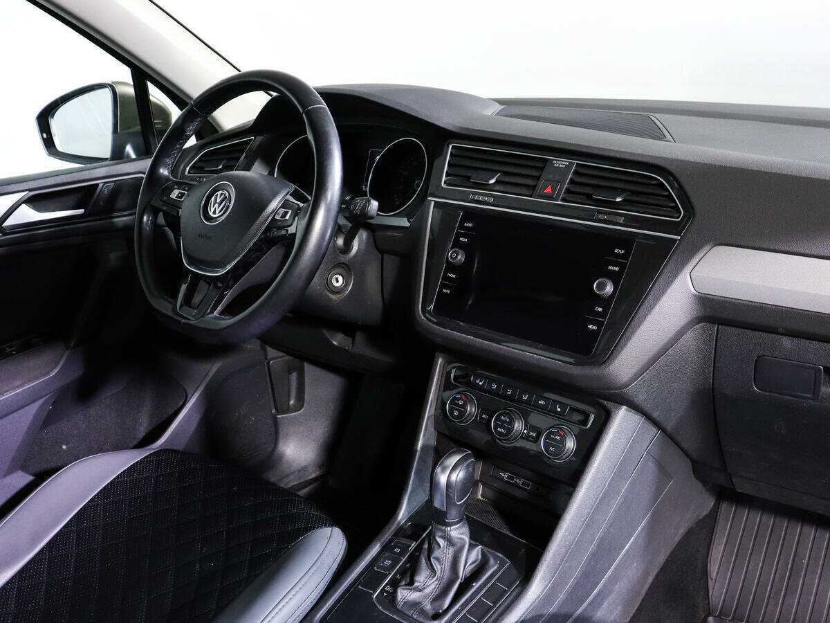 Б/У Фольксваген Тигуан 2019 года. Фото: #8