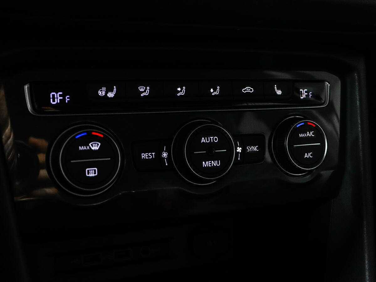 Б/У Фольксваген Тигуан 2019 года. Фото: #15