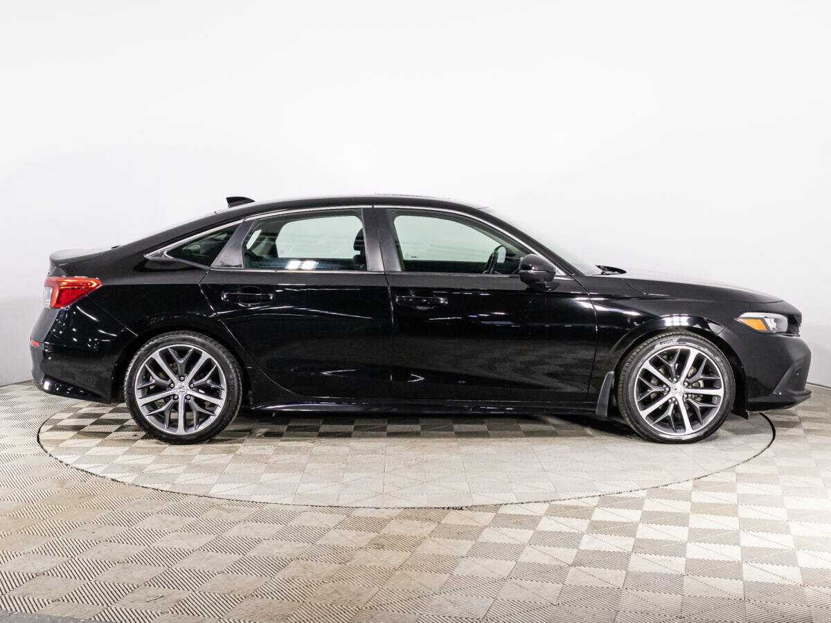 Б/У Хонда Цивик 2021 года. Фото: #3