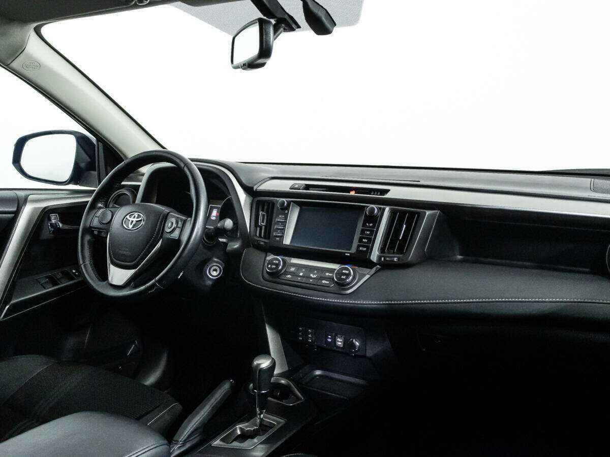 Б/У Тойота Рав4 2017 года. Фото: #7