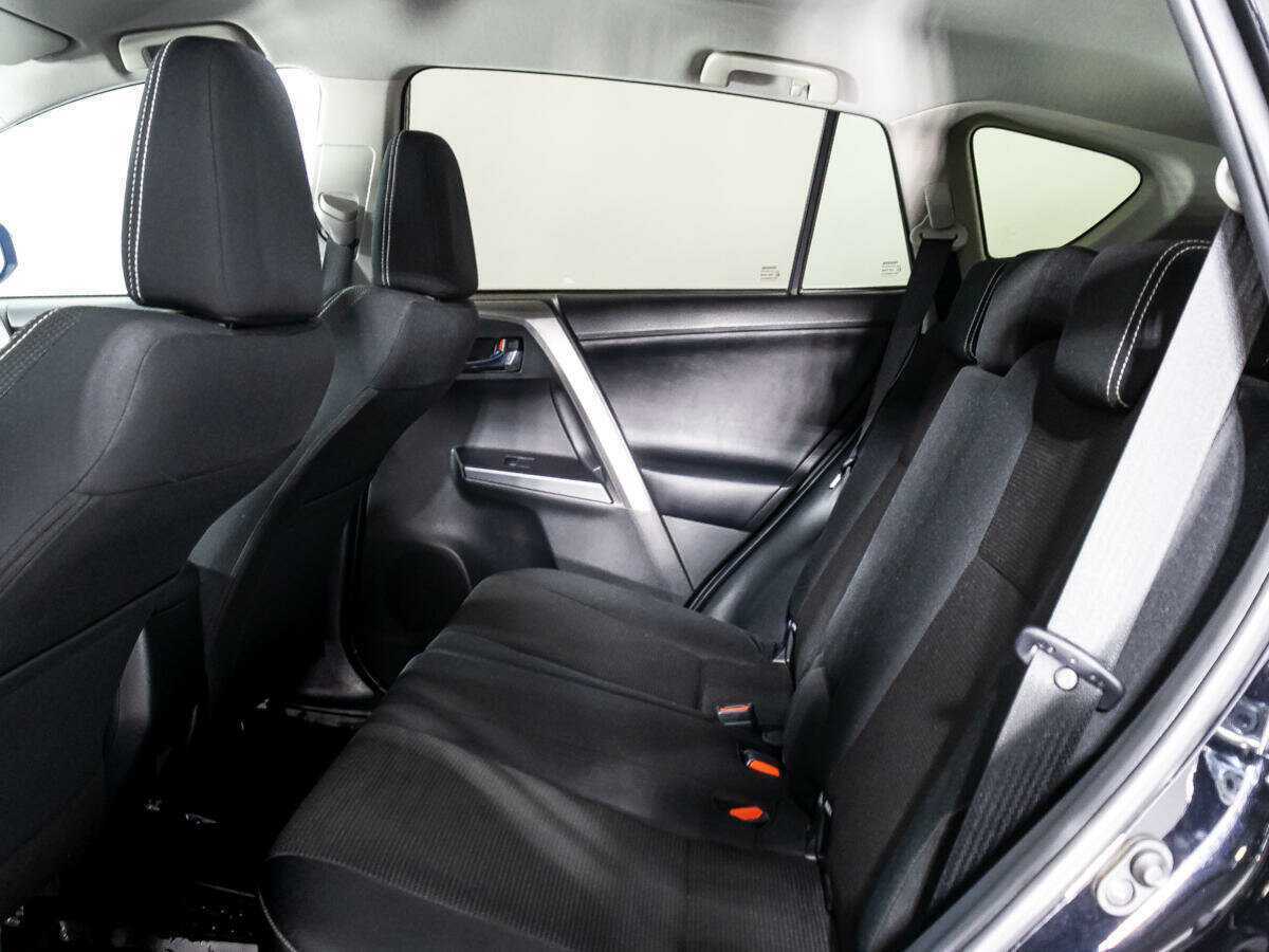 Б/У Тойота Рав4 2017 года. Фото: #8