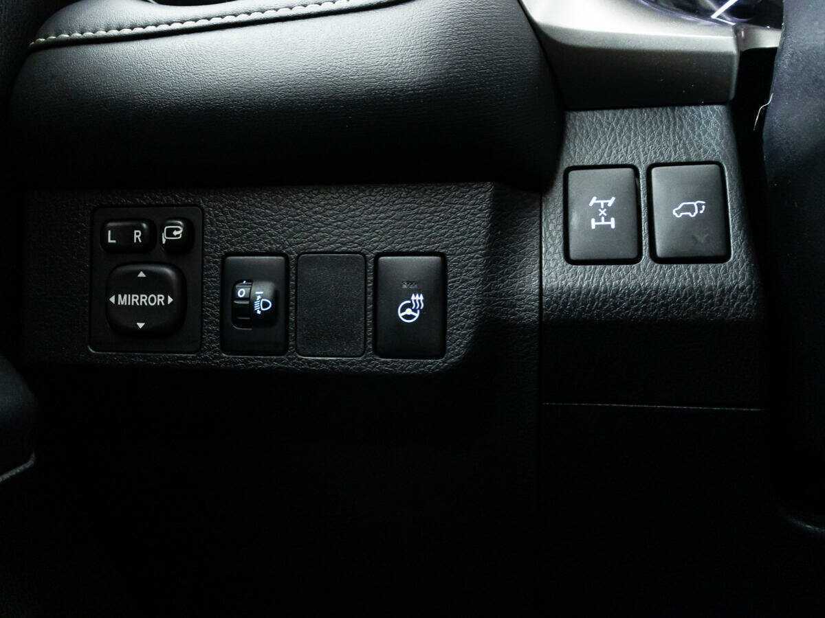 Б/У Тойота Рав4 2017 года. Фото: #17