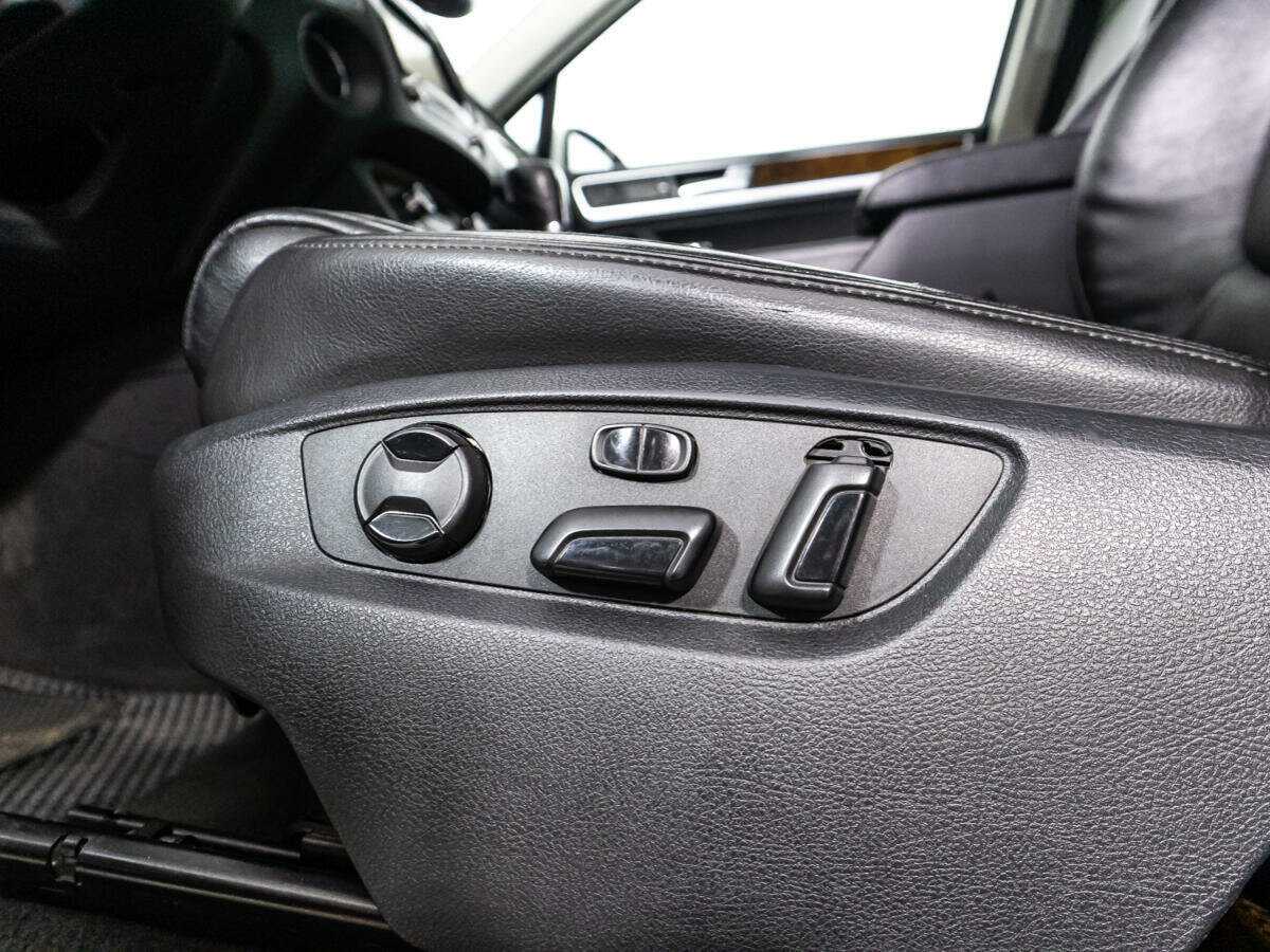 Б/У Фольксваген Туарег 2013 года. Фото: #15