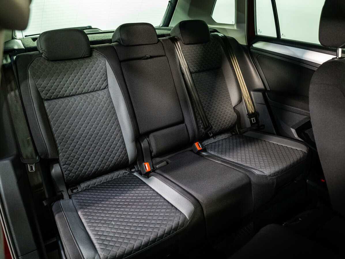 Б/У Фольксваген Тигуан 2017 года. Фото: #9