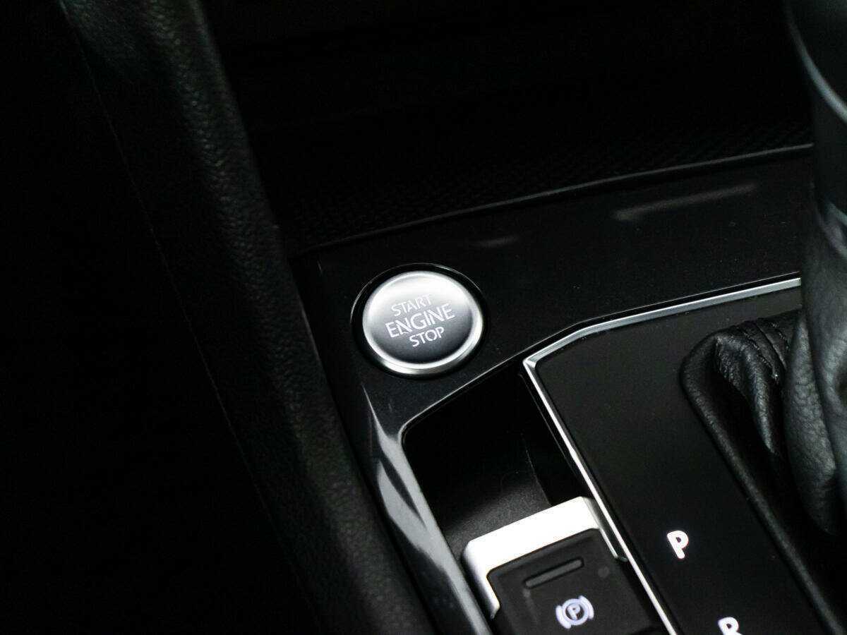 Б/У Фольксваген Тигуан 2018 года. Фото: #16