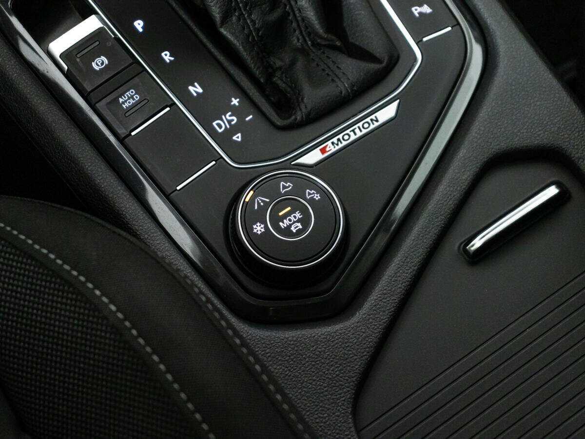 Б/У Фольксваген Тигуан 2018 года. Фото: #19