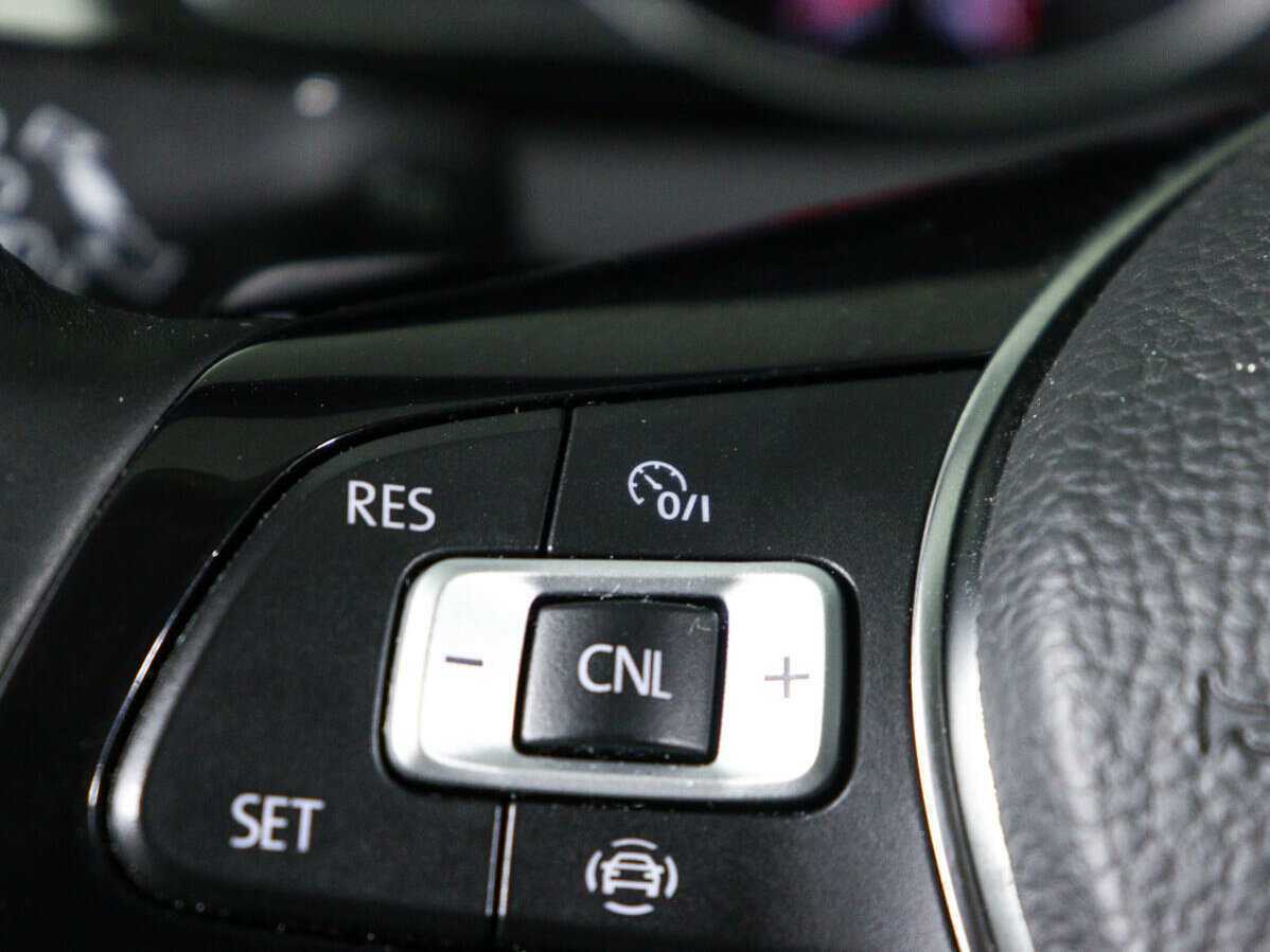 Б/У Фольксваген Пассат 2019 года. Фото: #14