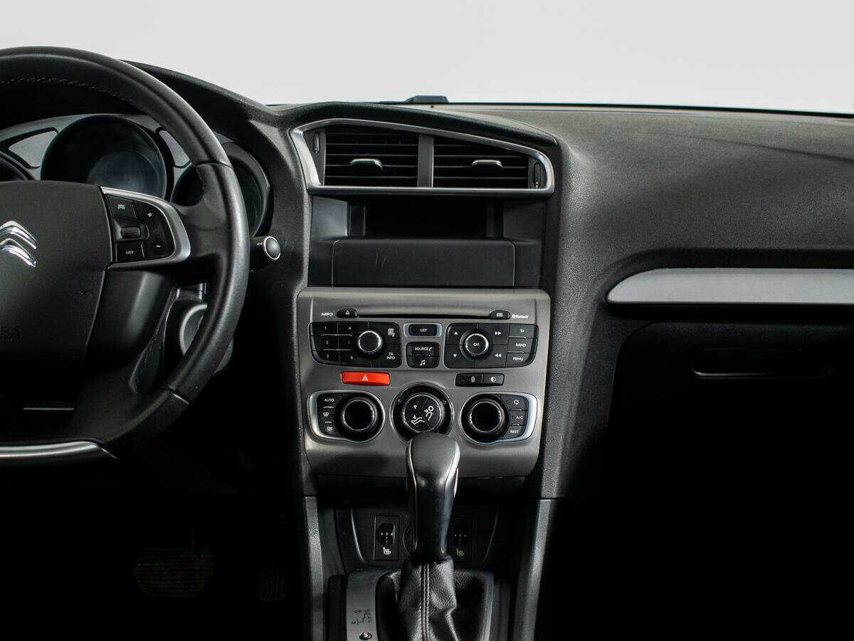 Б/У Ситроен Ц4 2018 года. Фото: #8