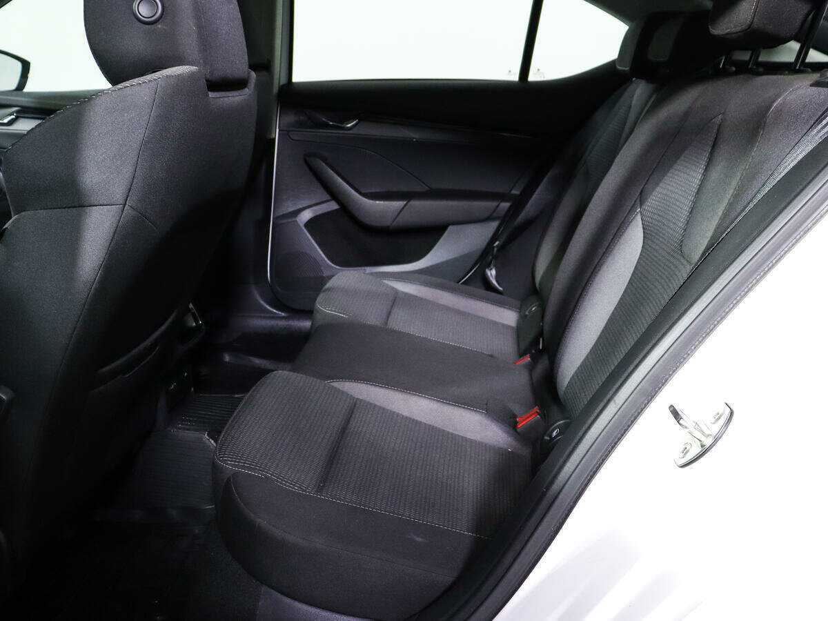 Б/У Шкода Октавия 2021 года. Фото: #9