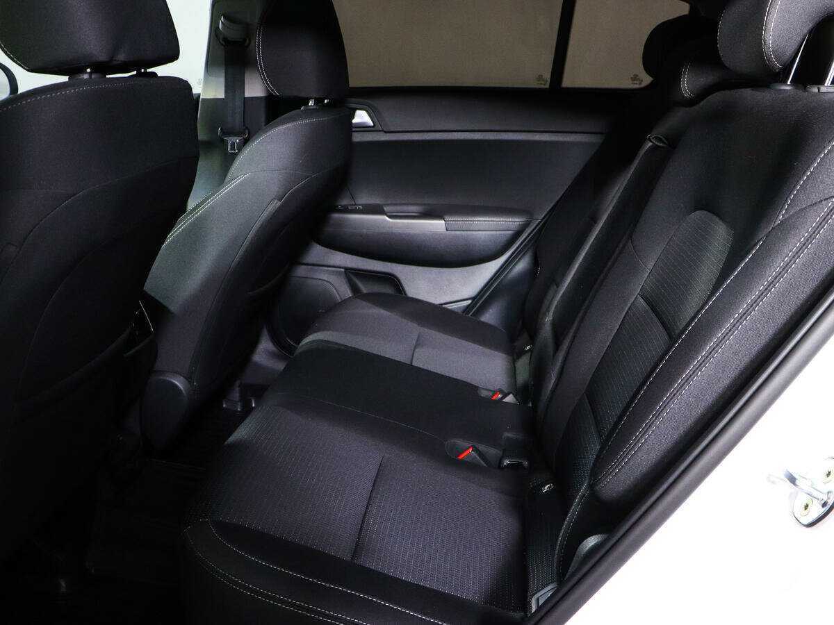 Б/У Киа Спортейдж 2021 года. Фото: #9